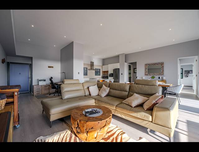 2 BEDROOM APARTMENT FOR SALE IN SHAKAS ROCK